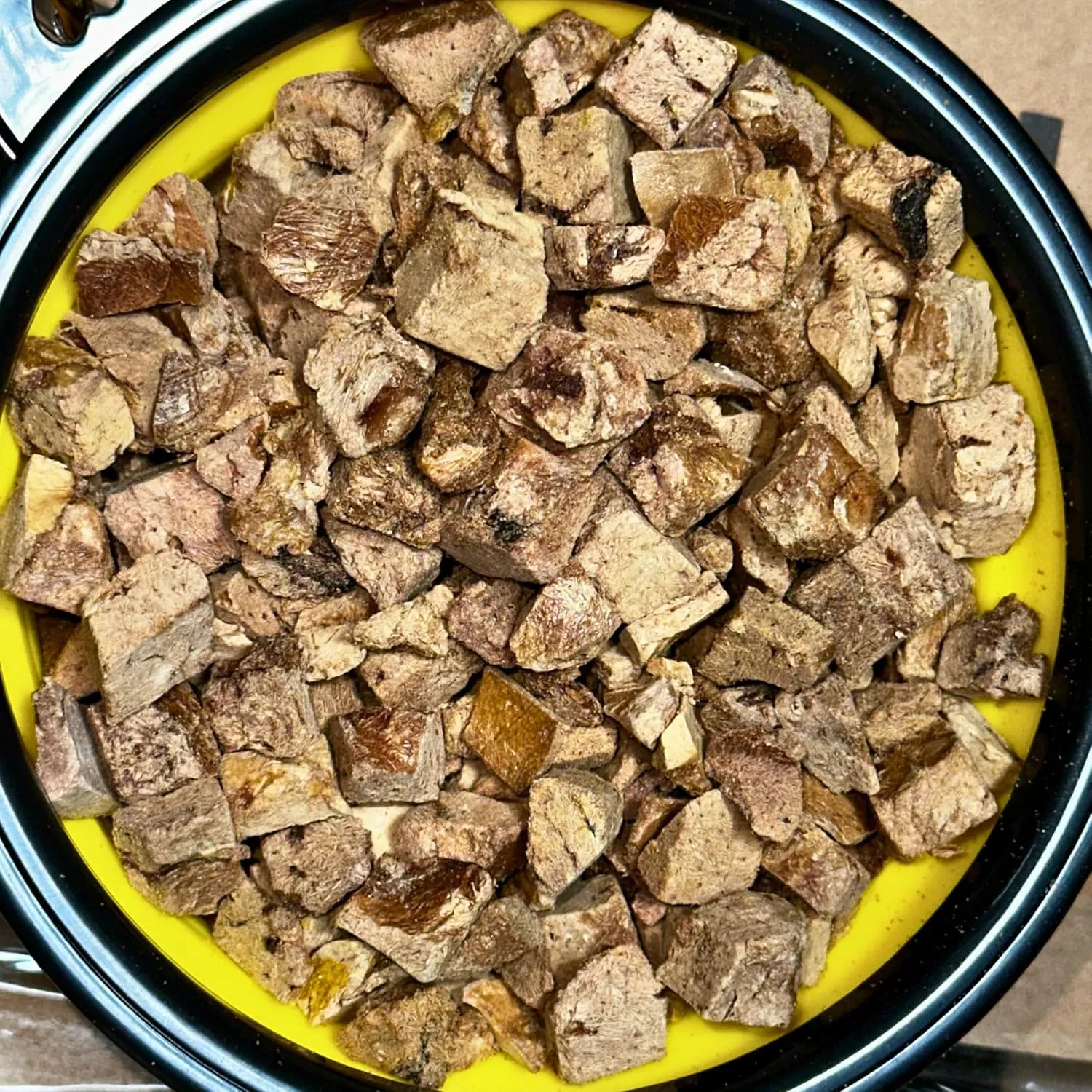 Freeze Dried Chicken Liver Treats for Cats & Dogs - Single Ingredient All Natural Grain-Free, High Protein, Made in USA - Perfect for Training, Topper or Snack (Chicken Liver, 6 Ounce)