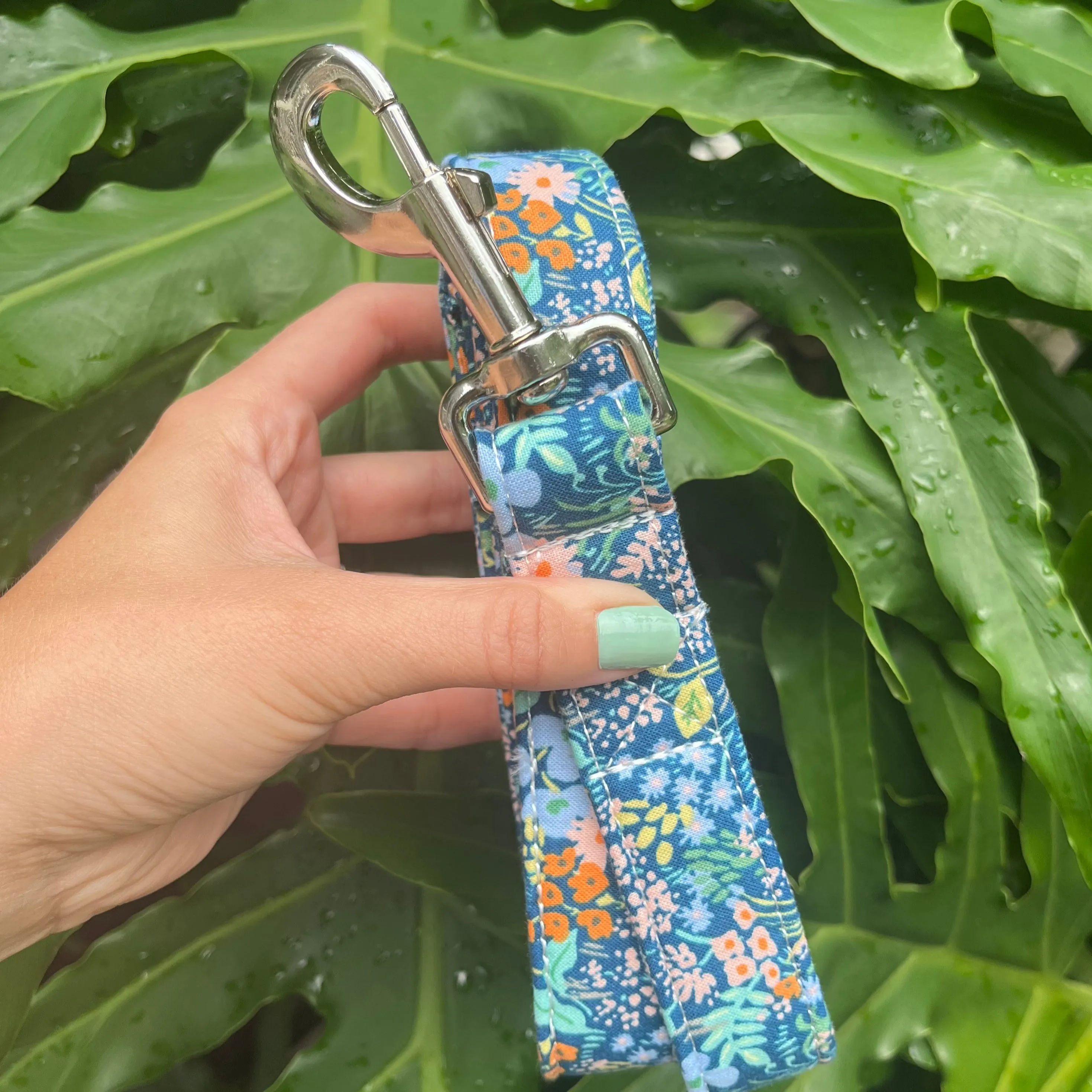 Navy Wildflower Dog Leash