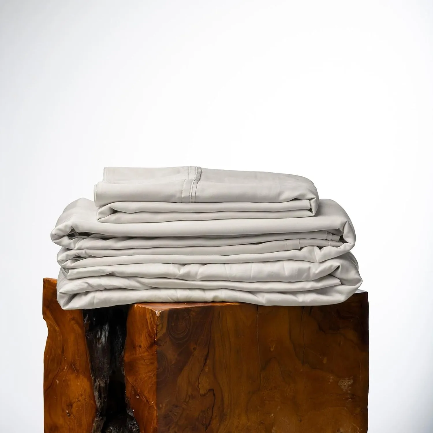Olive   Crate Eucalyptus Sheets Set  Cooling Sheets for Hot Sleepers  100% Organic Tencel Lyocell  Split King Size, Hypoallergenic, Moisture-Wicking, Deep Pockets, Soft, Durable 107 x 106 [Oatmeal]