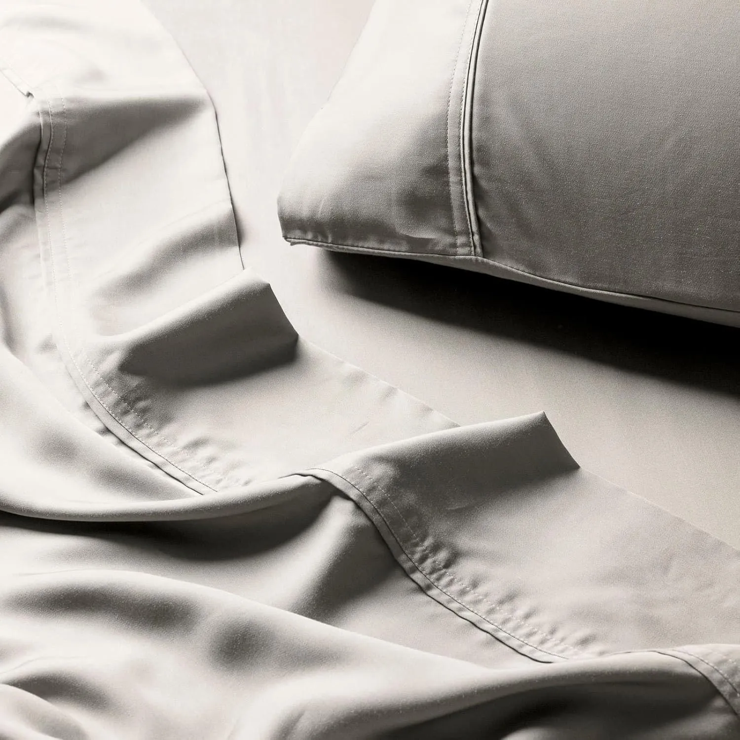 Olive   Crate Eucalyptus Sheets Set  Cooling Sheets for Hot Sleepers  100% Organic Tencel Lyocell  Split King Size, Hypoallergenic, Moisture-Wicking, Deep Pockets, Soft, Durable 107 x 106 [Oatmeal]