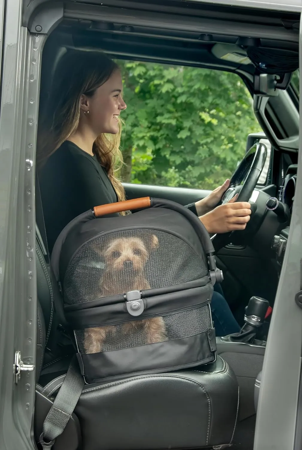 Pet Gear No-Zip View 360 Ultra Lite Pet Safety Carrier & Car Seat for Small Dogs & Cats Push Button Entry, 15", Jet Black,View 360 Ultra Light 15-inch,Jet Black
